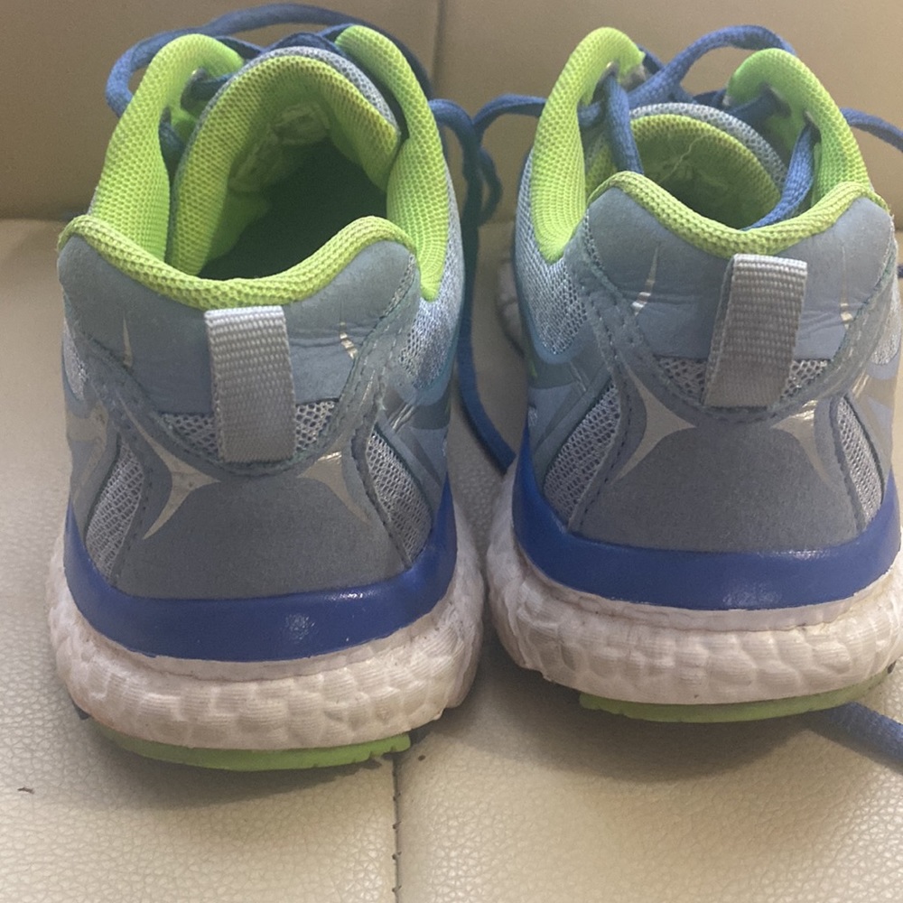 LA Gear tennis shoes 👞 - Picture 6 of 7